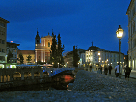Triple Bridge and Prešeren Square at night