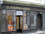 Art Nouveau storefront (or postmodern gesture)