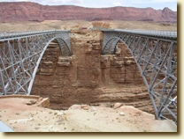 Old (left) and new Navajo Bridges -- click to enlarge
